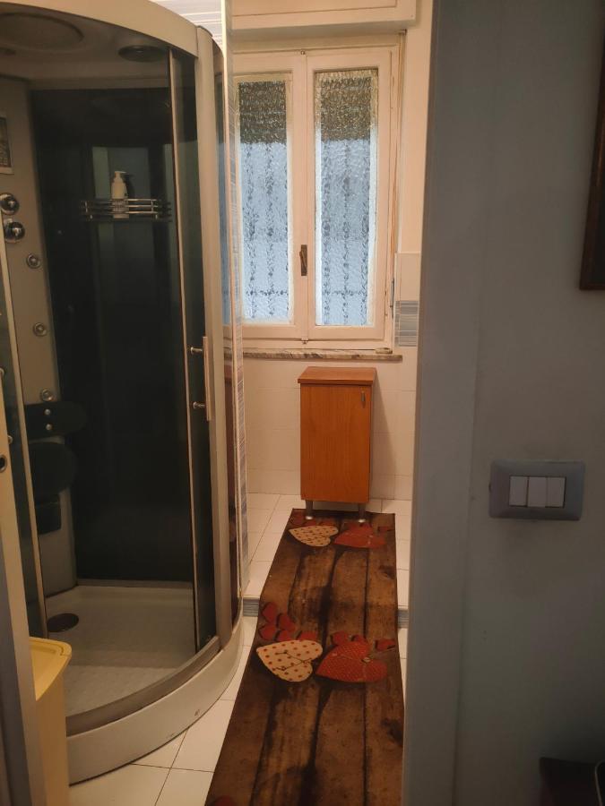 Casa - House Xavier Una Casa Famigliare , Dame Entra Solo Chi A Un Bel Cuore , Non'E Il L'Intero Alloggio Solo Stanze E Bagno Leilighet Torino Eksteriør bilde