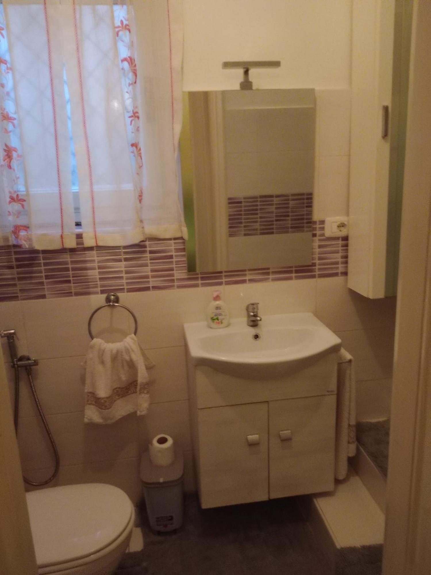 Casa - House Xavier Una Casa Famigliare , Dame Entra Solo Chi A Un Bel Cuore , Non'E Il L'Intero Alloggio Solo Stanze E Bagno Leilighet Torino Eksteriør bilde